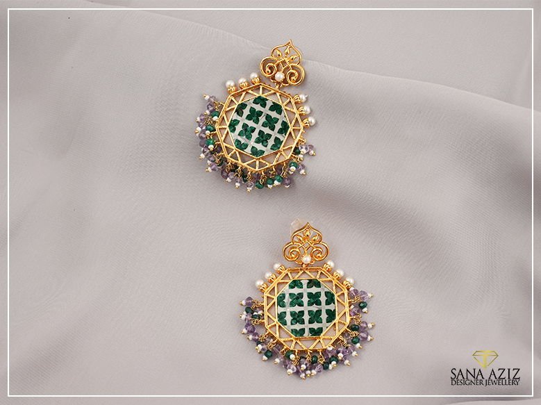 Green Clove Arabesque Earrings with Malachite, Amethyst and Pearls, from the Arabesque collection.