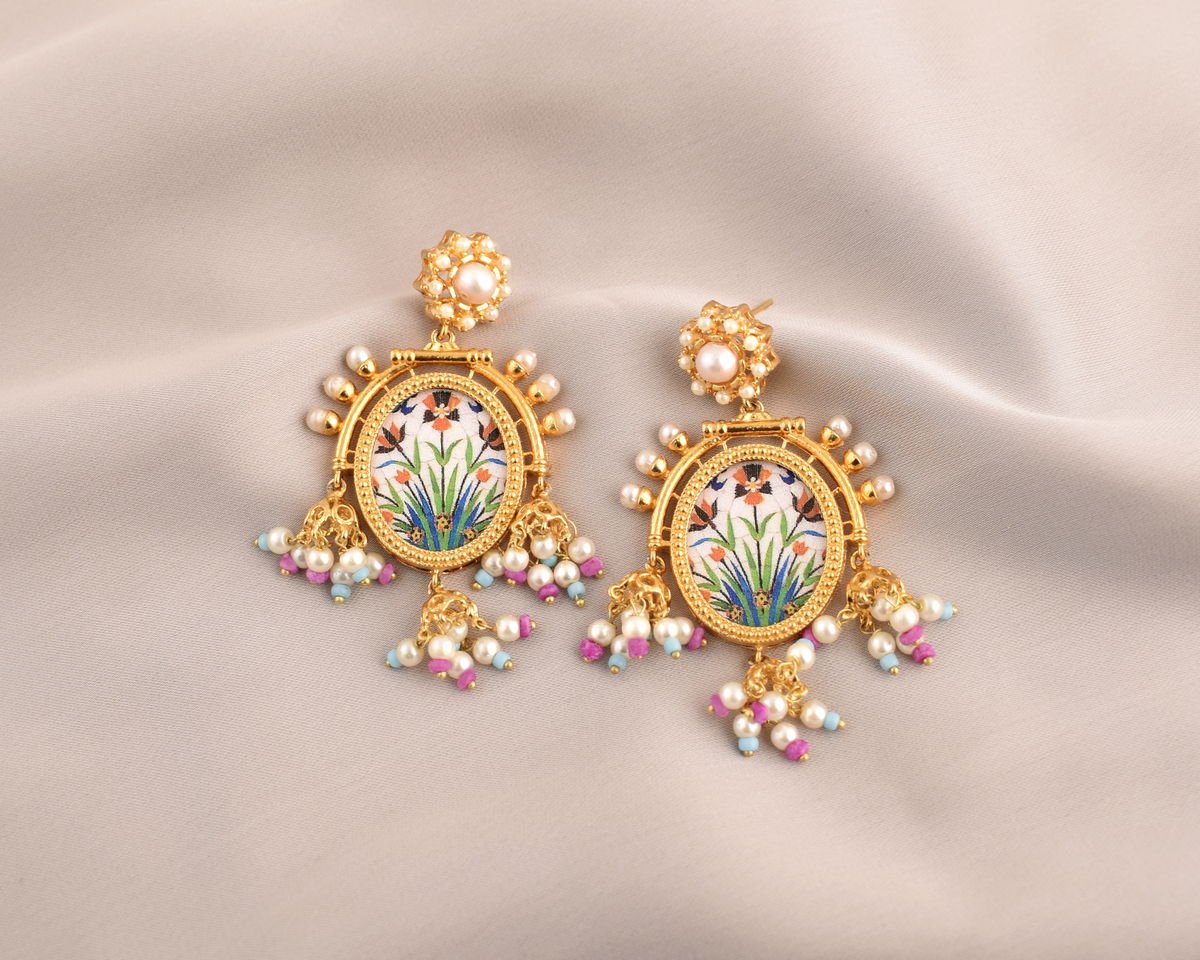 Detail view of the floral Arabesque Earrings, from the Arabesque collection.