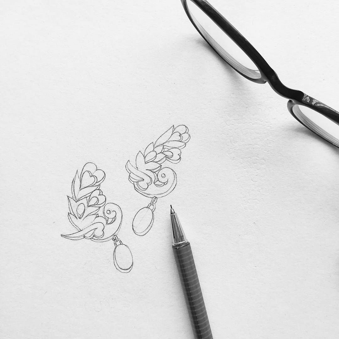 Jewellery design study in pencil and pen on paper, drawing 23.