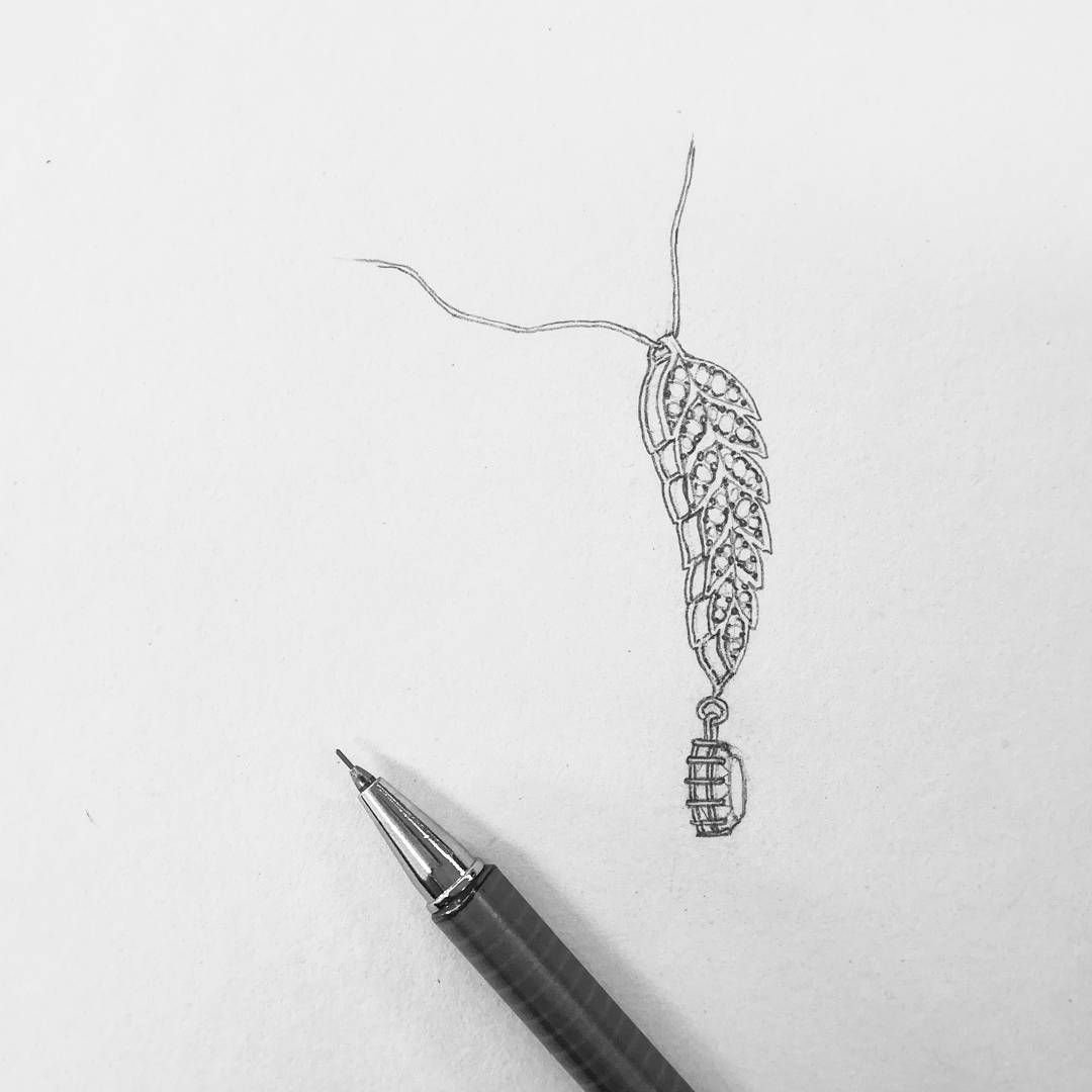 Jewellery design study in pencil and pen on paper, drawing 31.