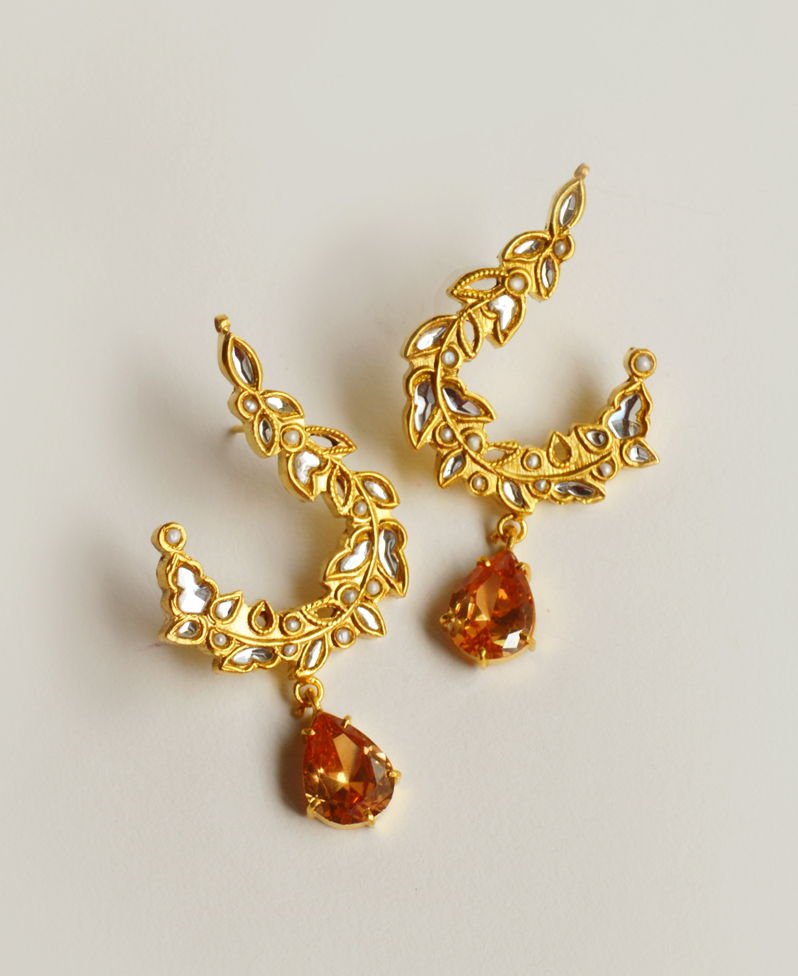 Wreath Earrings with Champagne Zircons, from the Mumtaz collection.