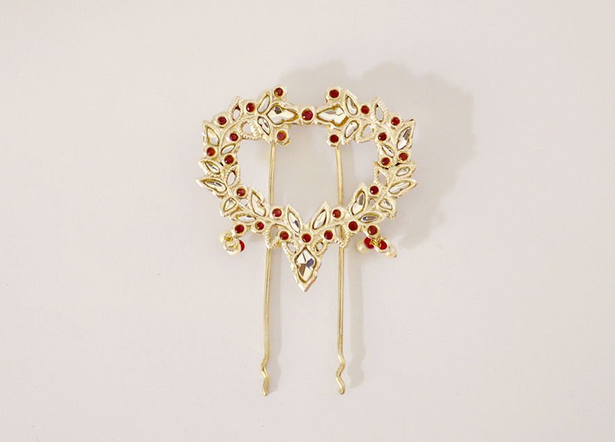 Wreath Hair pin with rubies, from the Mumtaz collection.