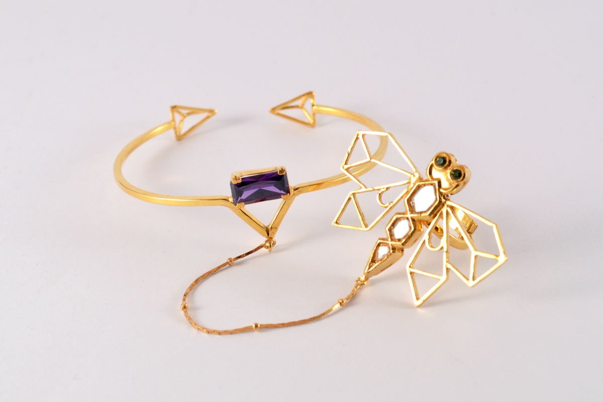 Dragonfly Kundan ring and bangle with purple zircon, from the Safari collection.